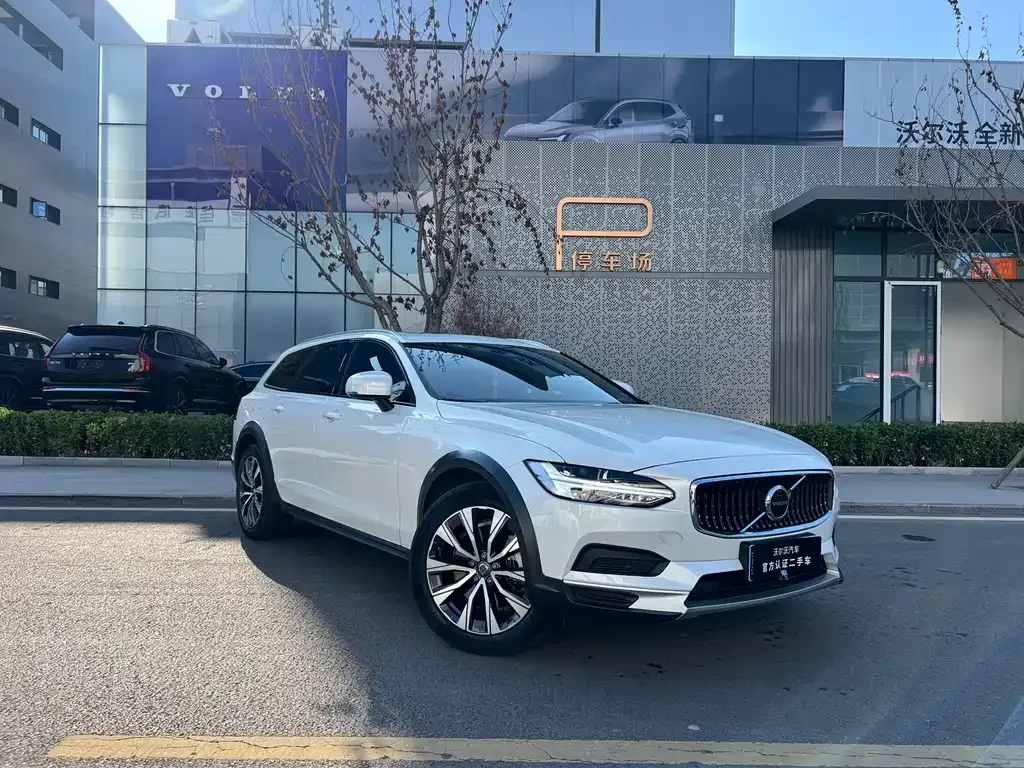 Volvo V90 2023 из CN, фото 3