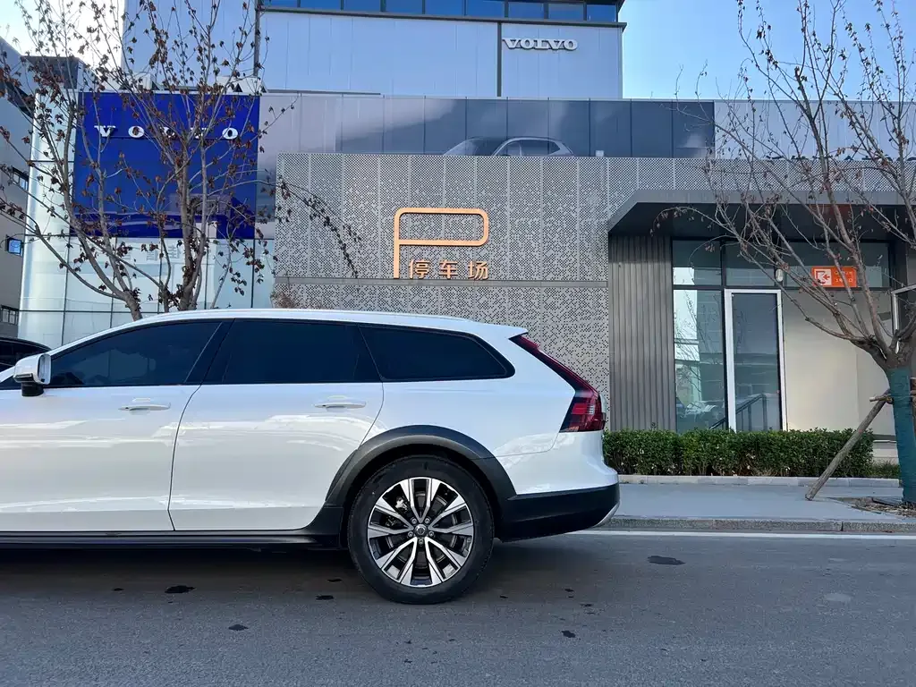 Volvo V90 2023 из CN, фото 9