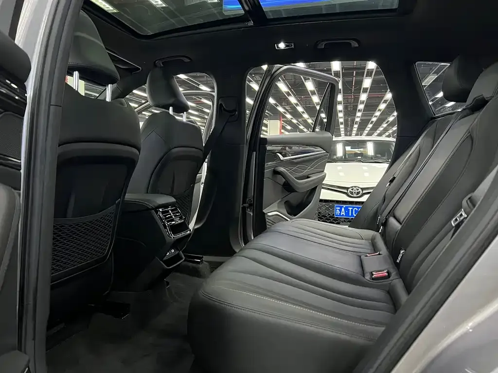 Geely Xingyue L 2025 из CN, фото 9