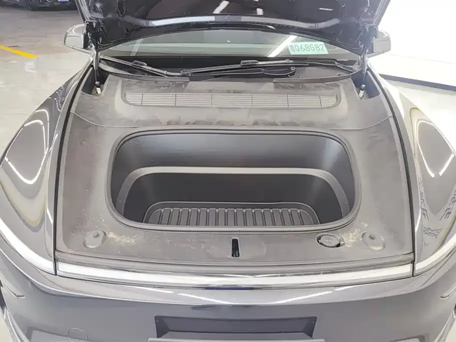 Tesla Model Y 2025 из CN, фото 10