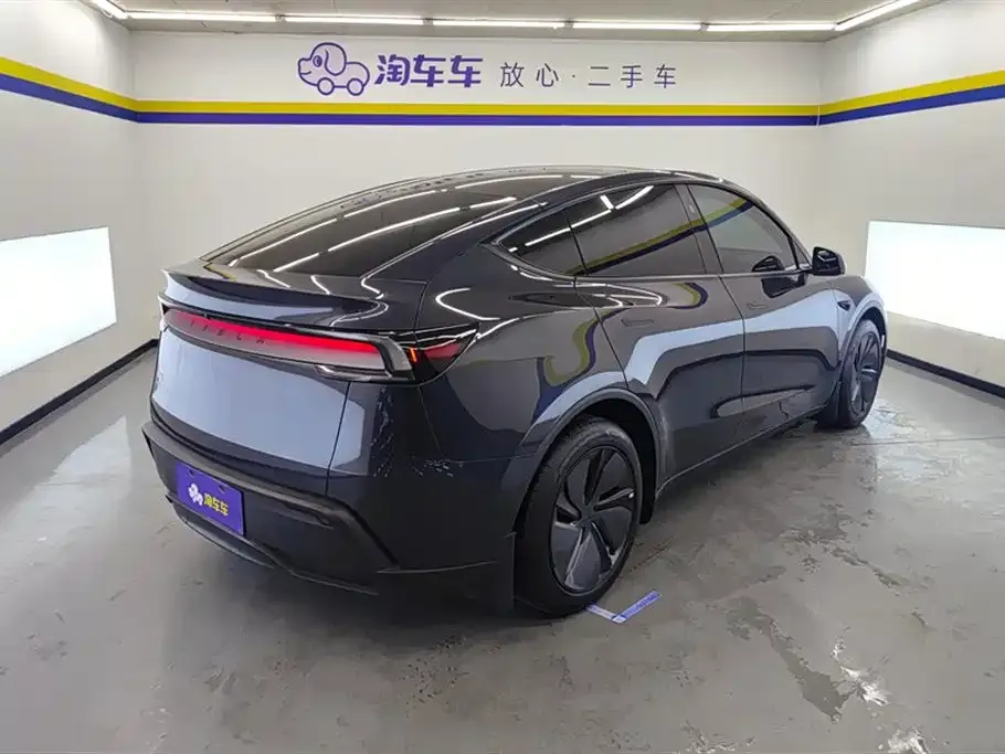 Tesla Model Y 2025 из CN, фото 3