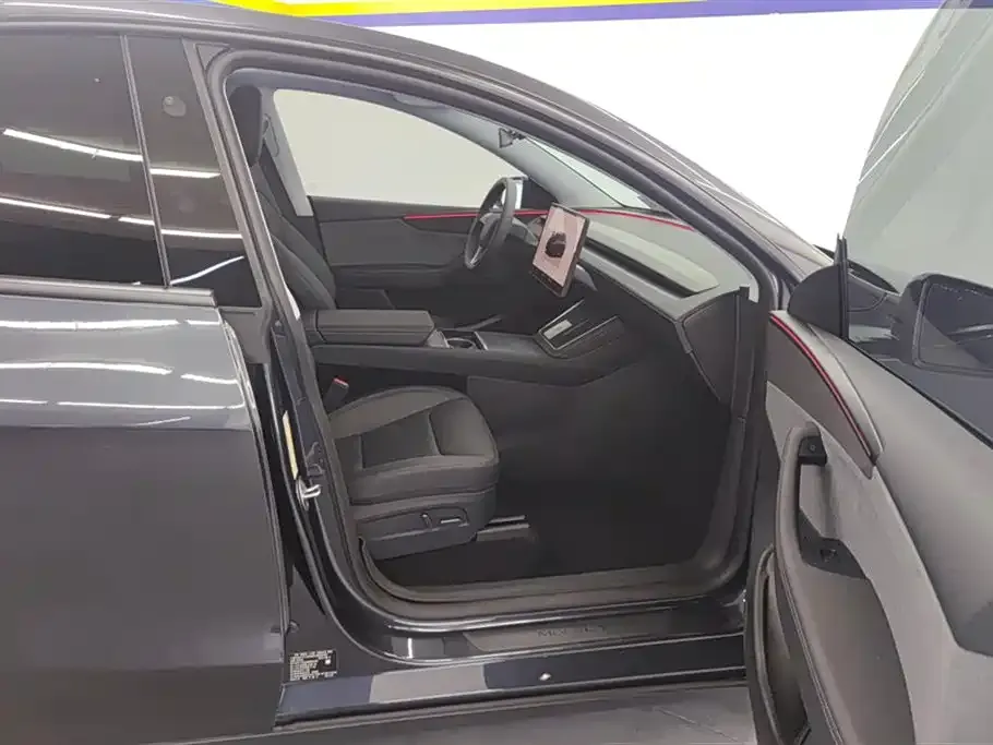 Tesla Model Y 2025 из CN, фото 8