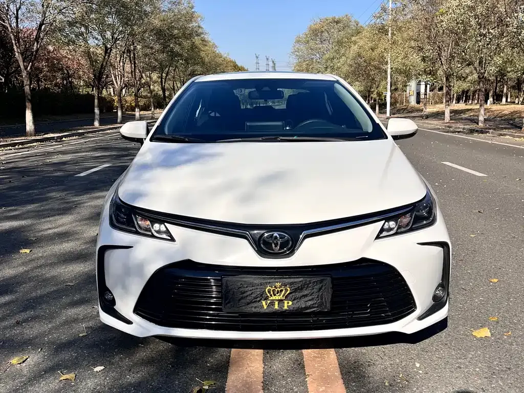 Toyota Corolla — фото 2