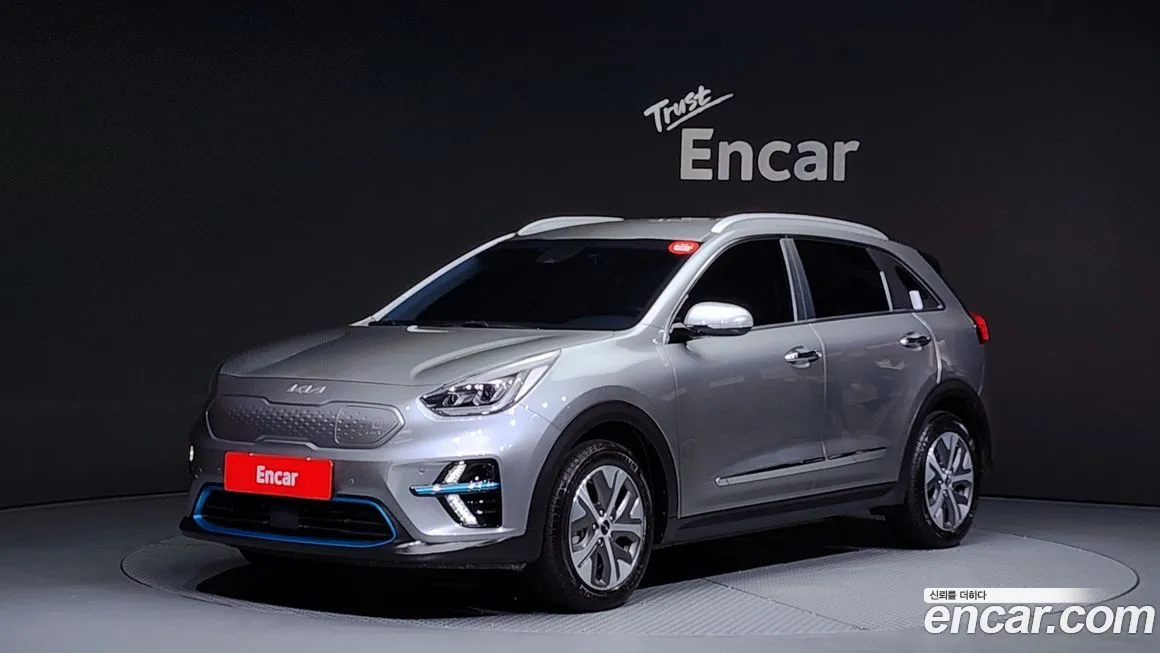 Kia Niro — фото 1