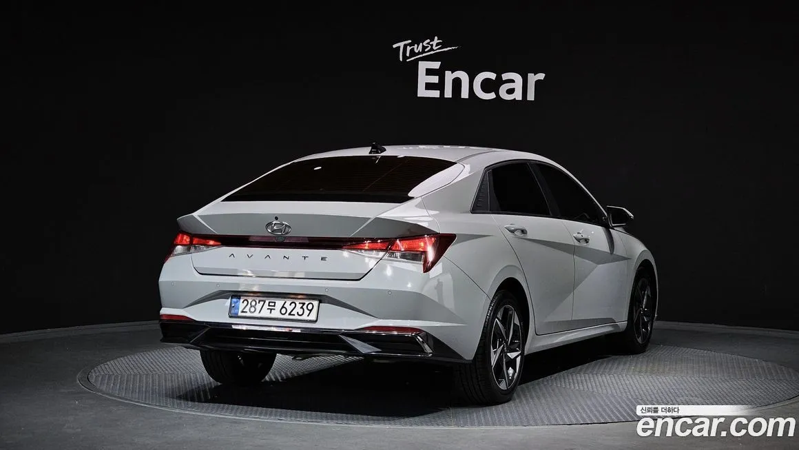 Hyundai AVANTE — фото 2