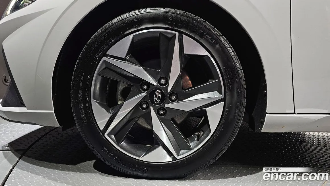 Hyundai AVANTE — фото 5