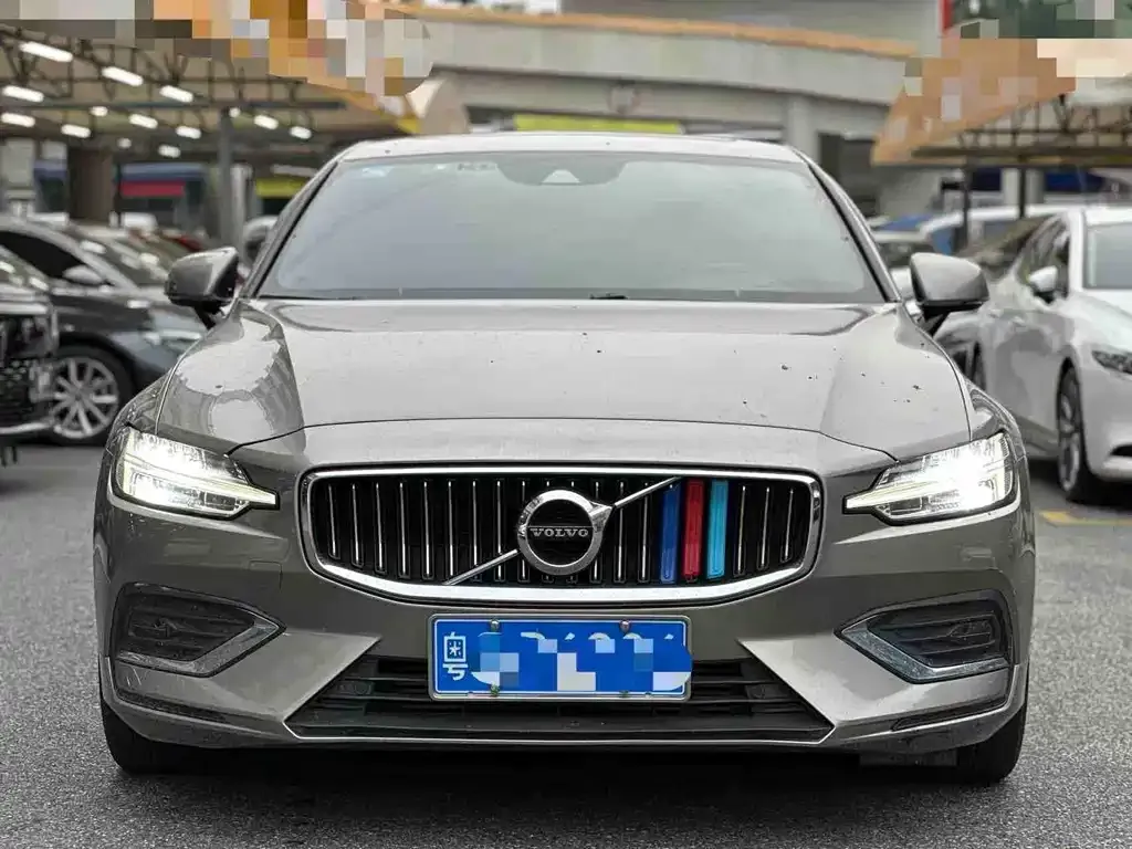 Volvo S60 — фото 2