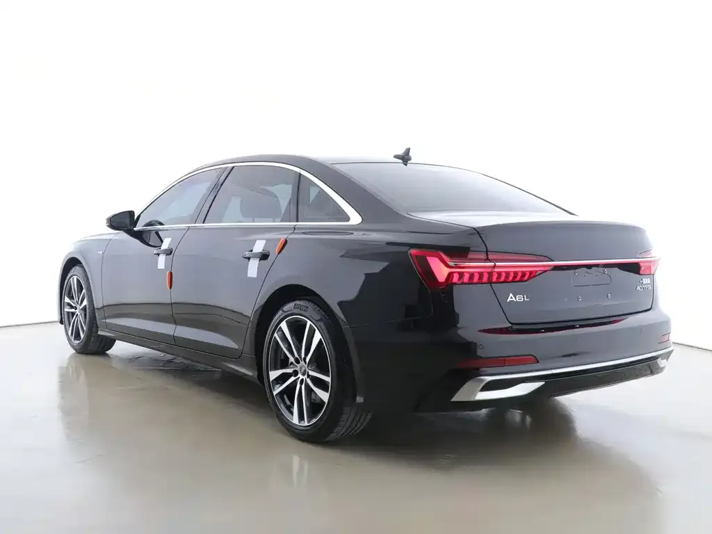 Audi A6L 2023 из CN, фото 4
