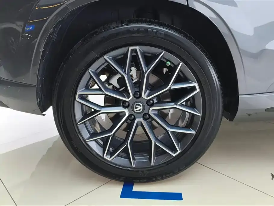 Changan UNI-Z 2025 из CN, фото 6