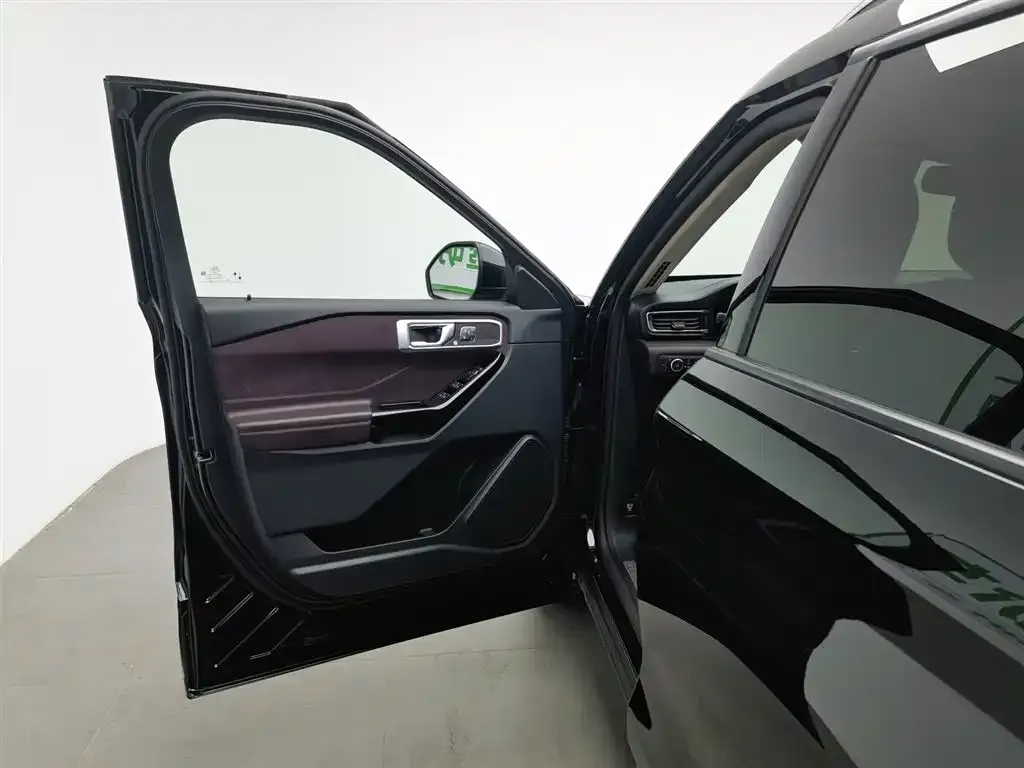 Ford Explorer 2023 из CN, фото 8