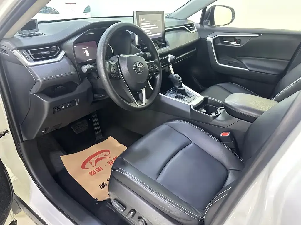 Toyota RAV4 2021 из CN, фото 10