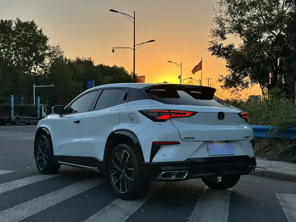 Changan UNI-T 2023 из CN, фото 5