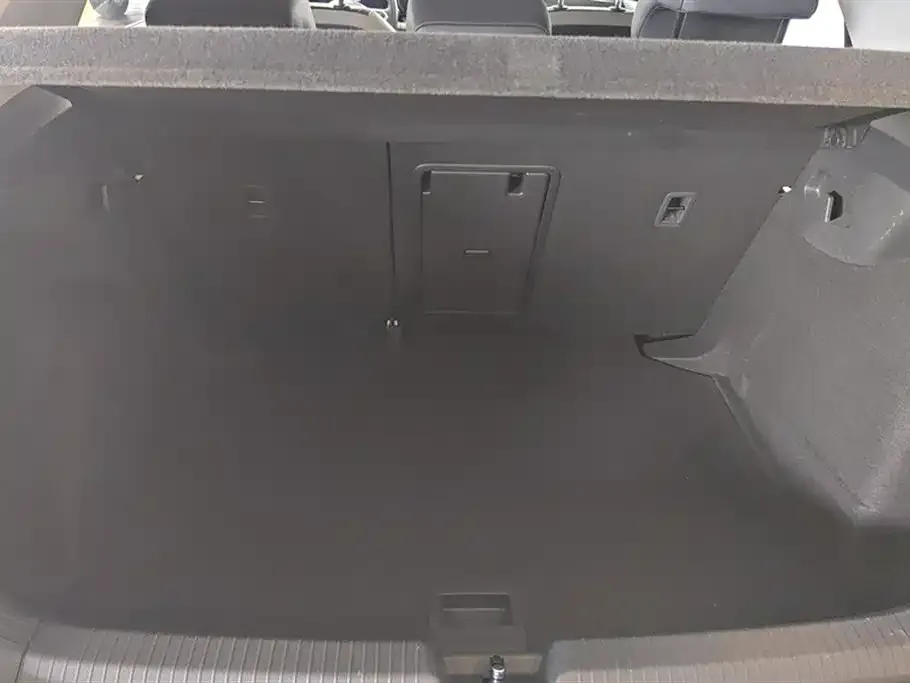 Volkswagen Golf 2021 из CN, фото 4