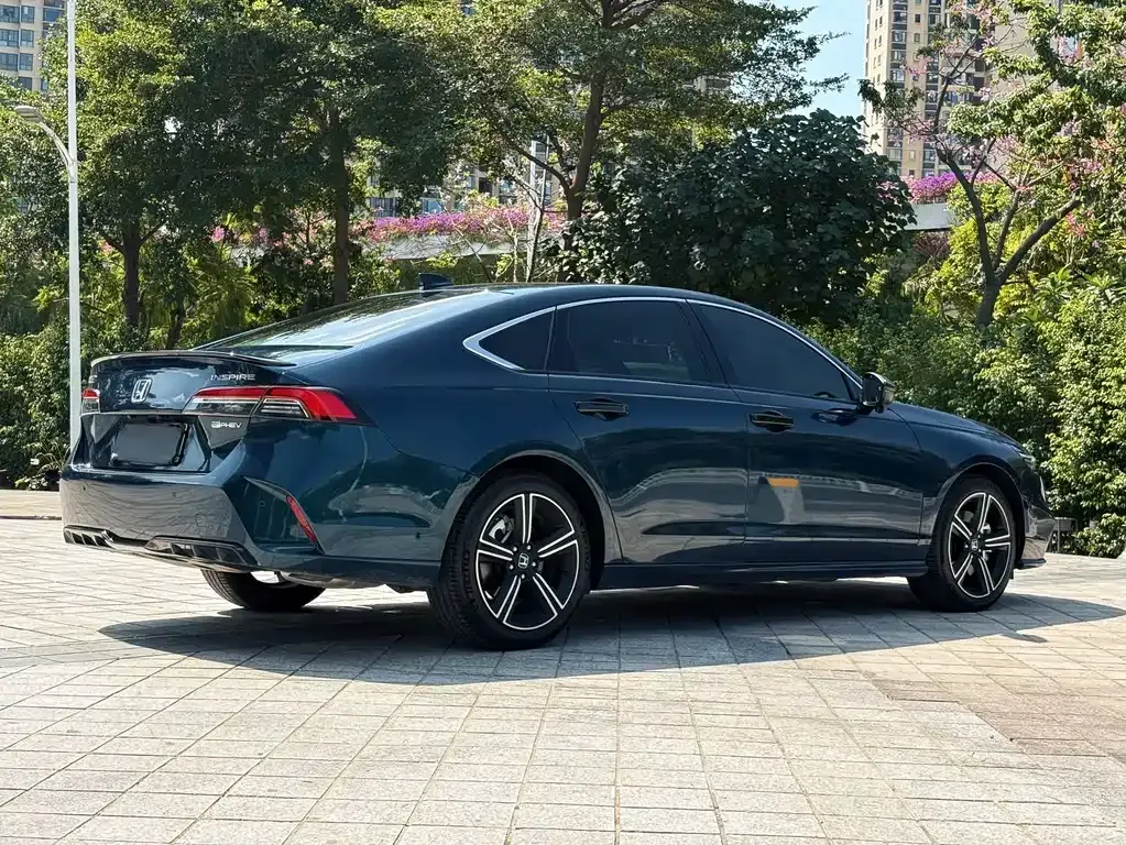Honda Inspire PHEV 2023 из CN, фото 6
