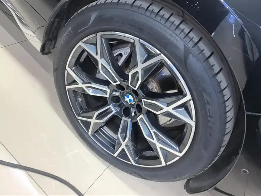 BMW 7 Series 2023 из CN, фото 6