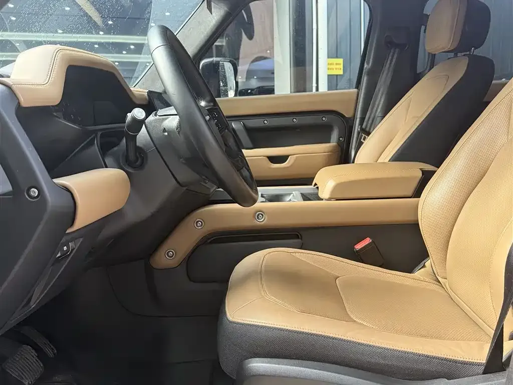 Land Rover Defender 2024 из CN, фото 3