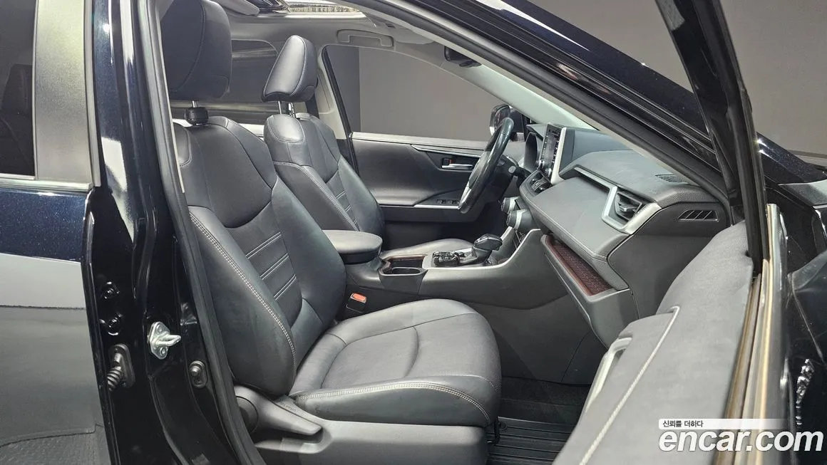 Toyota RAV4 2021 из KR, фото 10