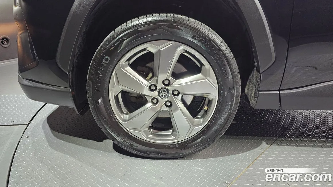 Toyota RAV4 2021 из KR, фото 5