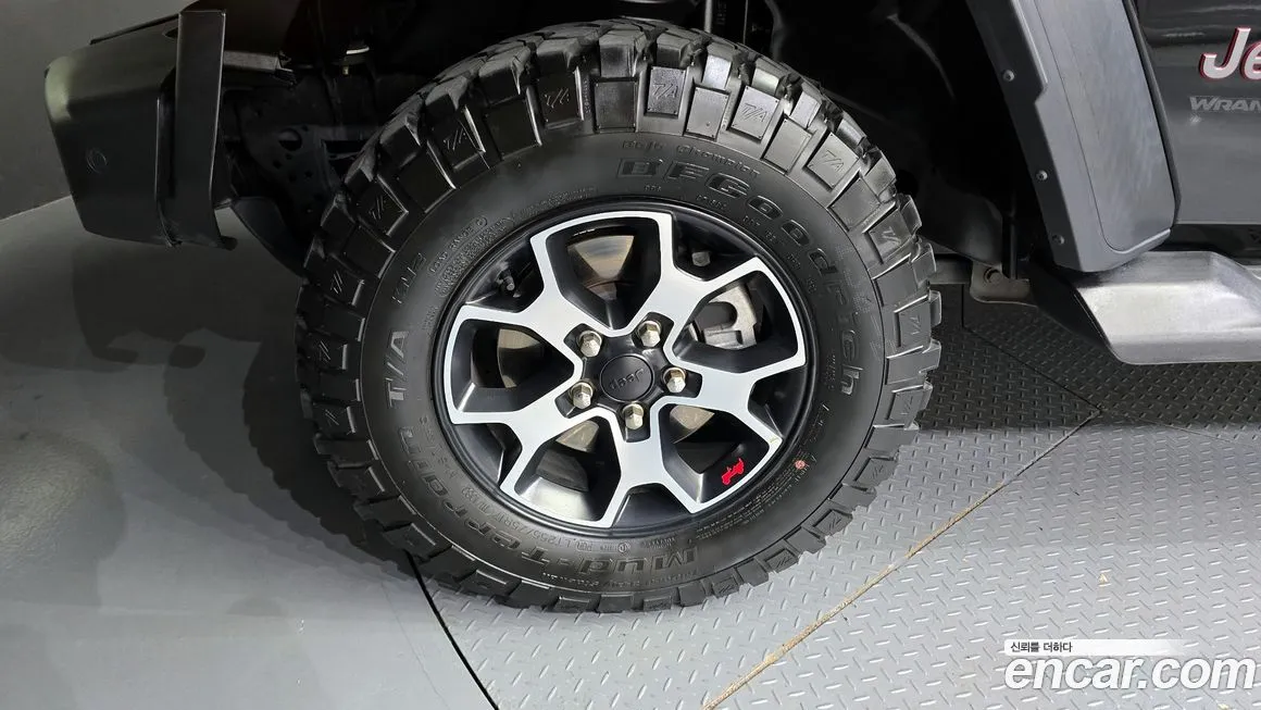Jeep Wrangler 2023 из KR, фото 5