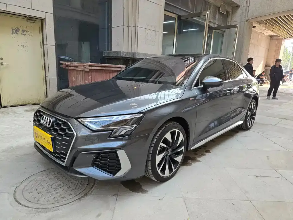 Audi A3 2023 из CN, фото 1