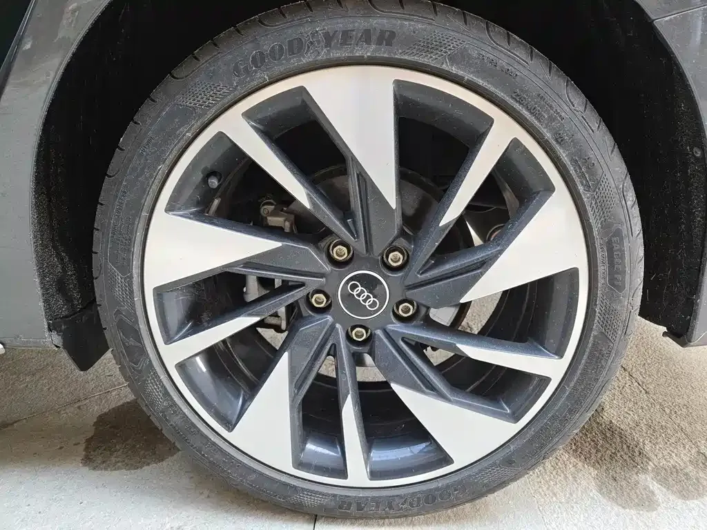 Audi A3 2023 из CN, фото 9