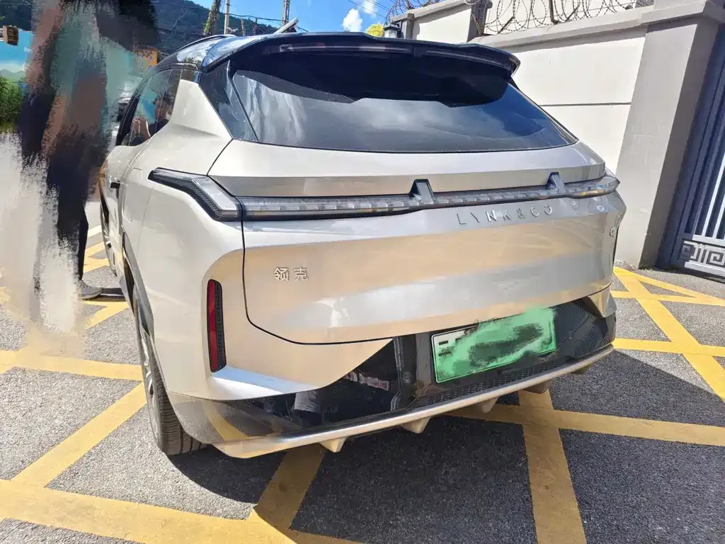 Lynk & Co 08 EM-P 2023 из CN, фото 6