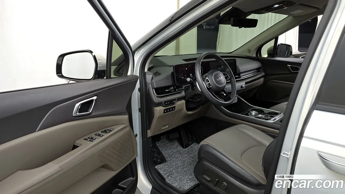 Kia Carnival — фото 10