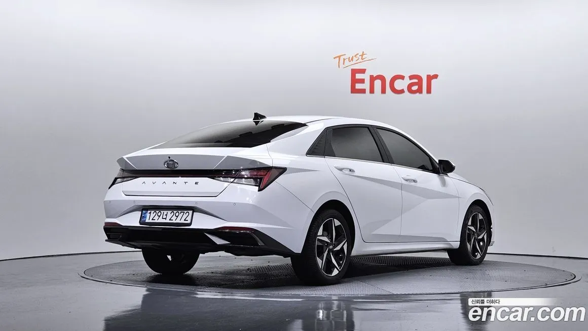 Hyundai AVANTE — фото 2
