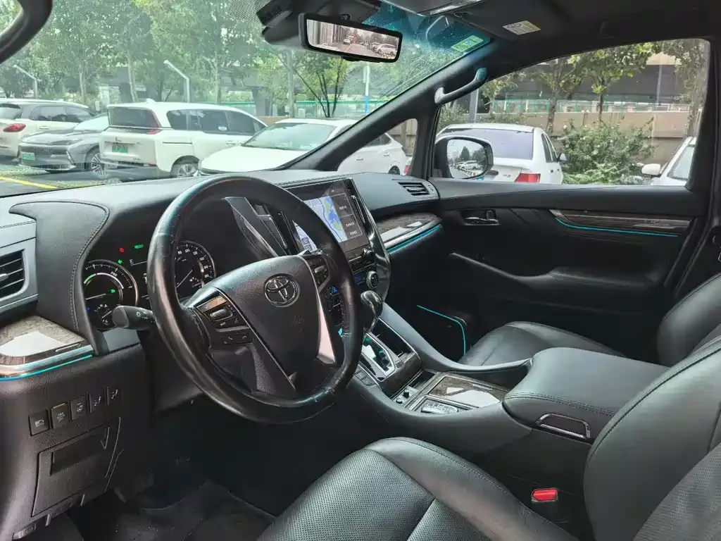 Toyota Alphard 2022 из CN, фото 9