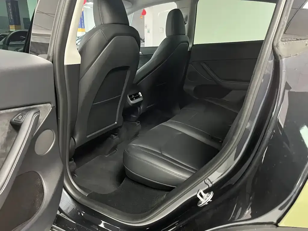 Tesla Model Y 2024 из CN, фото 7