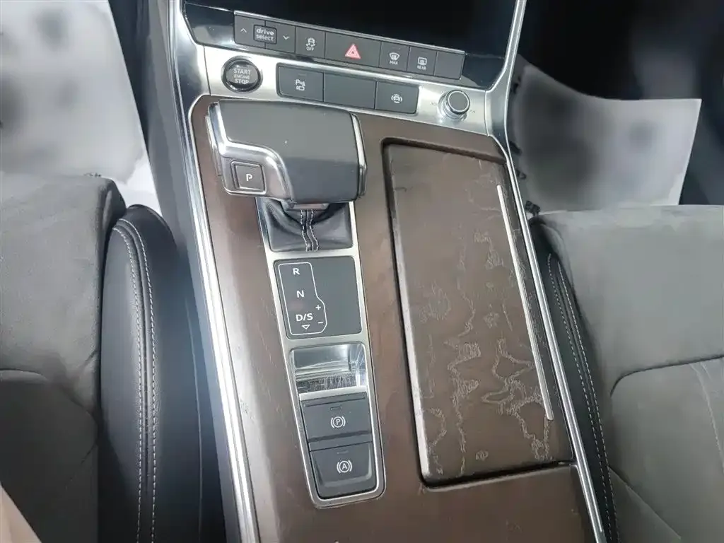 Audi A6L 2022 из CN, фото 7
