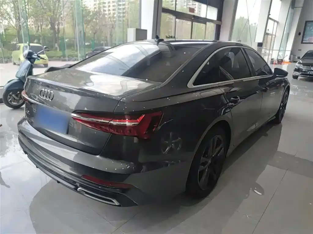 Audi A6L 2022 из CN, фото 8