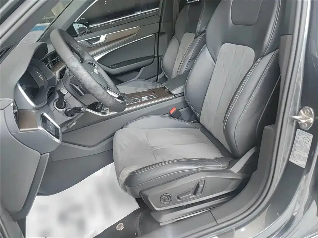 Audi A6L 2022 из CN, фото 9