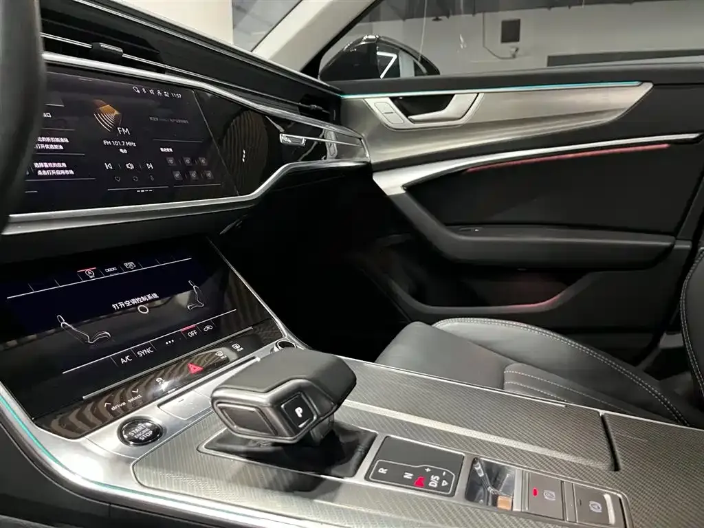 Audi A6L 2023 из CN, фото 10