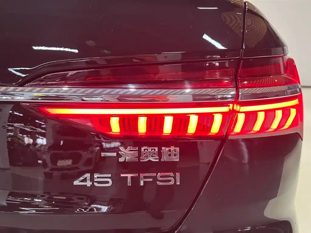 Audi A6L 2023 из CN, фото 7
