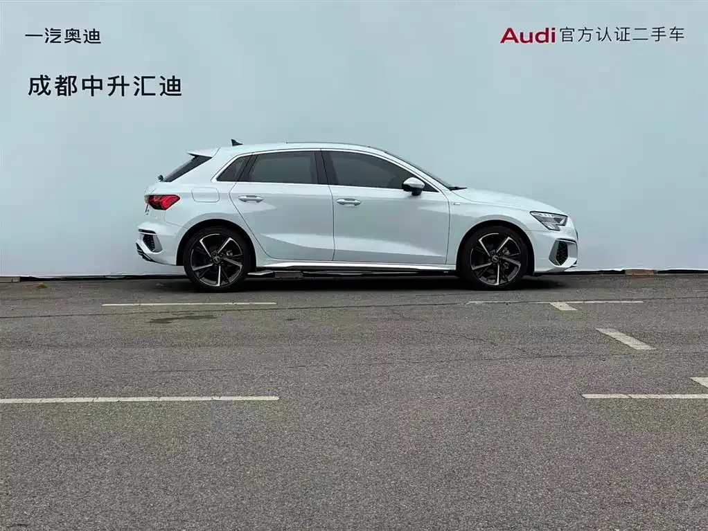 Audi A3 2024 из CN, фото 3