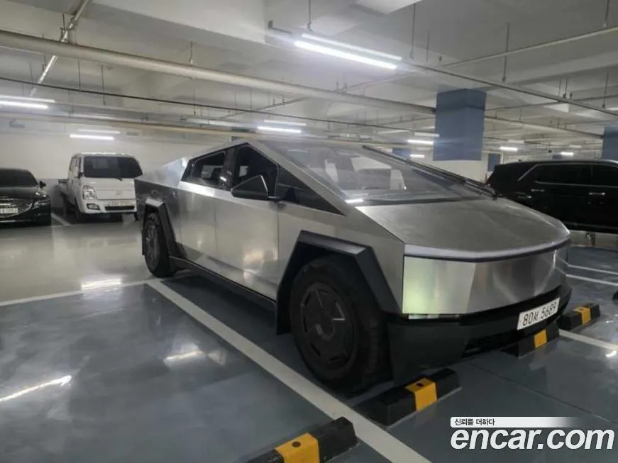 Tesla Cybertruck 2024 из KR, фото 2