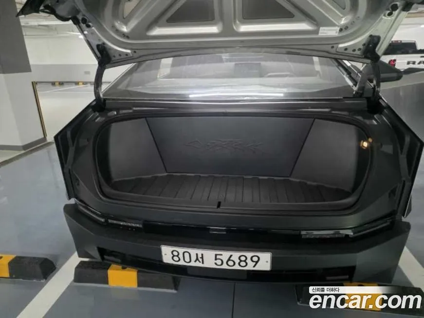 Tesla Cybertruck 2024 из KR, фото 4