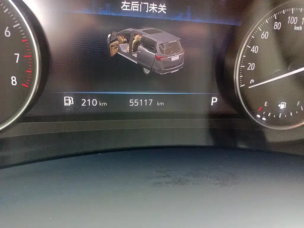Buick GL8 2023 из CN, фото 10