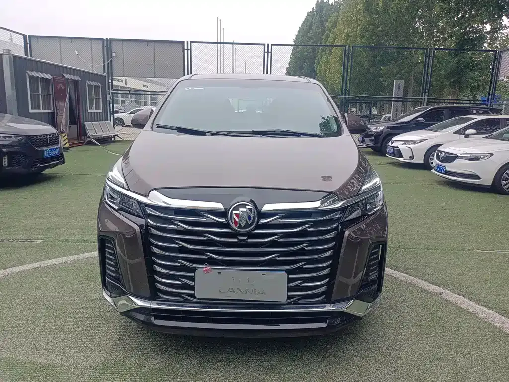 Buick GL8 2023 из CN, фото 2