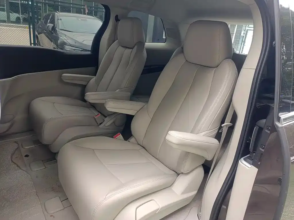 Buick GL8 2023 из CN, фото 8