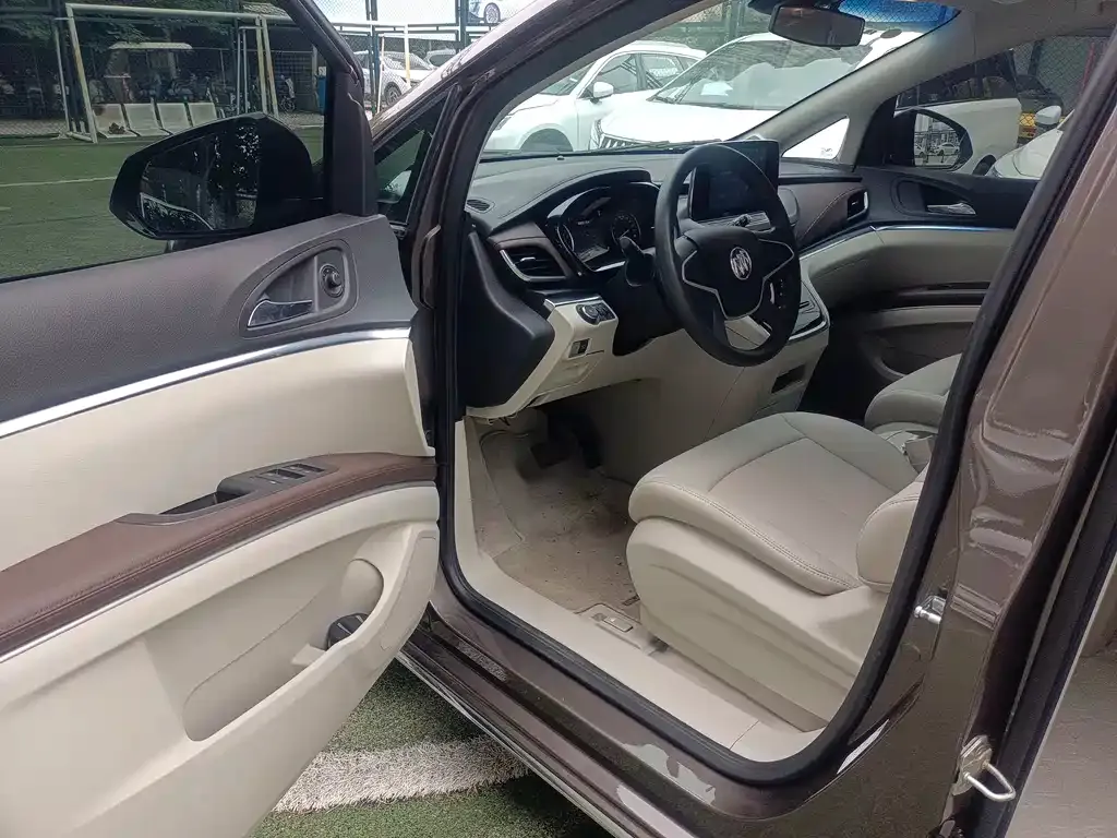Buick GL8 2023 из CN, фото 9