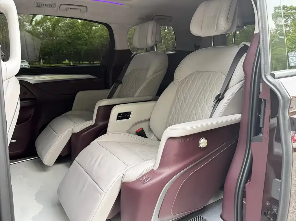 Buick GL8 2021 из CN, фото 6