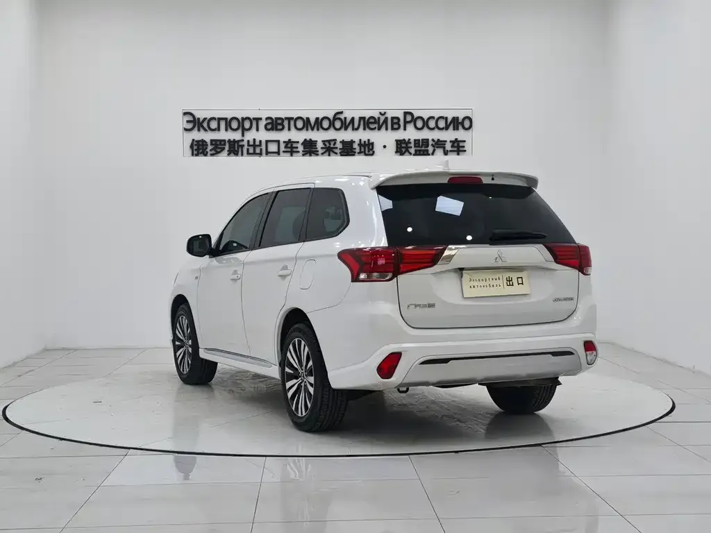 Mitsubishi Outlander 2022 из CN, фото 5