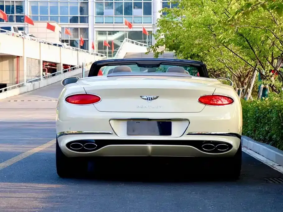 Bentley Continental 2021 из CN, фото 2