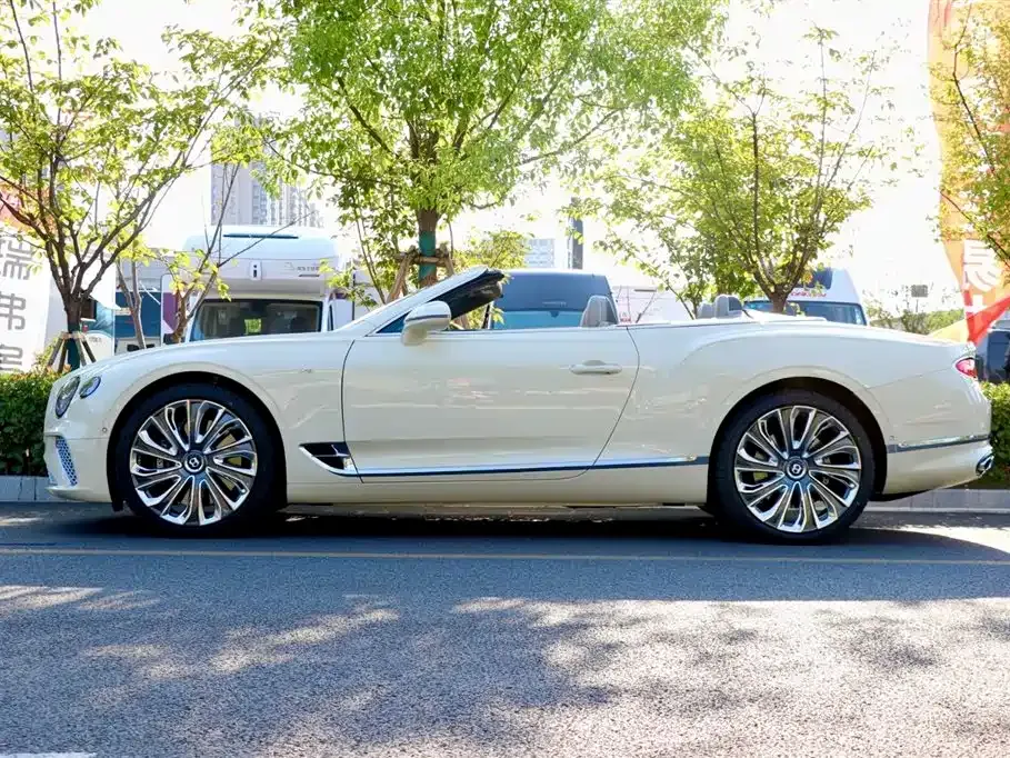 Bentley Continental 2021 из CN, фото 4