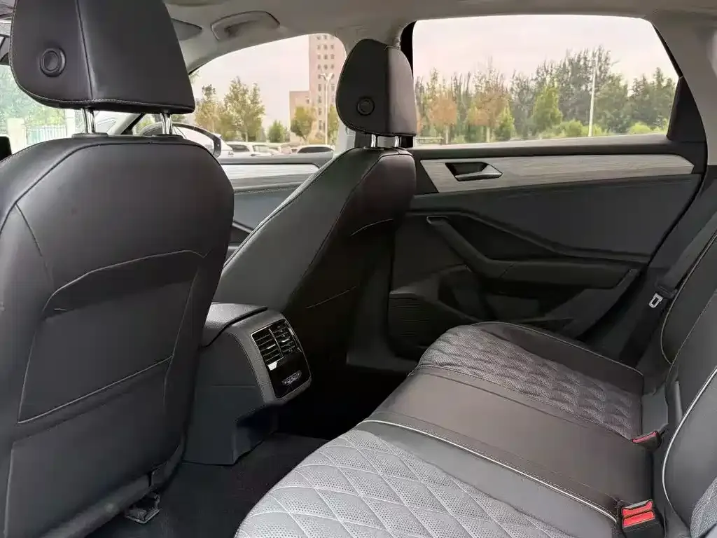 Volkswagen Sagitar 2024 из CN, фото 6