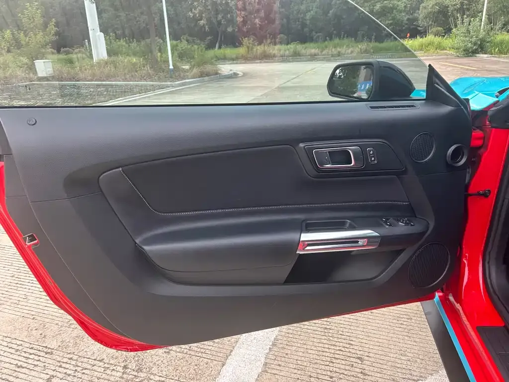 Ford Mustang 2023 из CN, фото 4