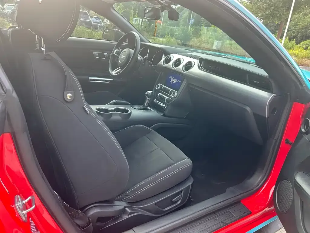 Ford Mustang 2023 из CN, фото 8