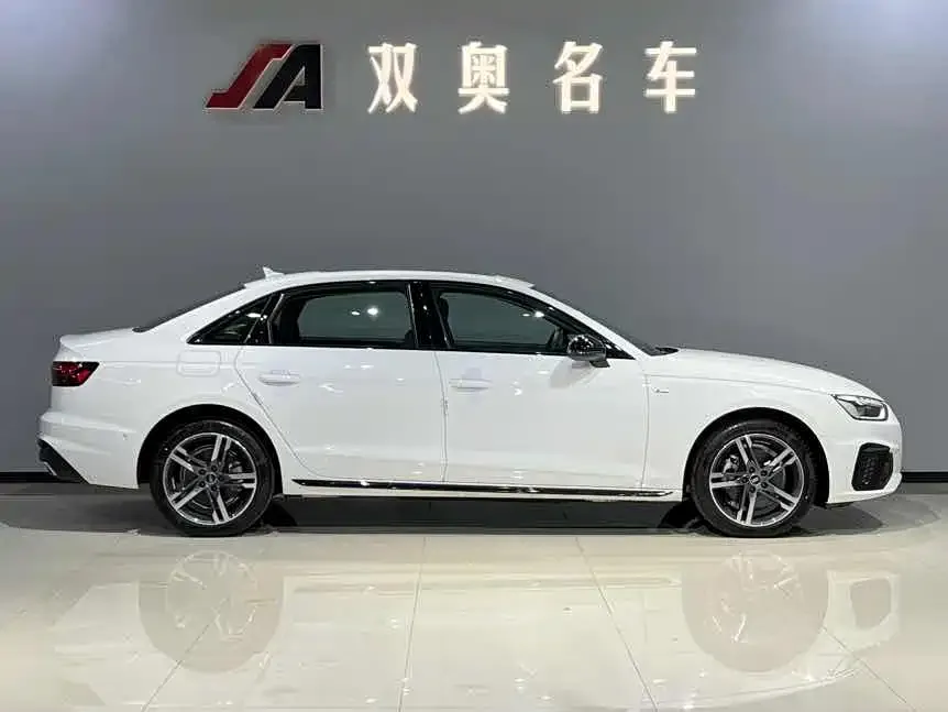 Audi A4L 2023 из CN, фото 4